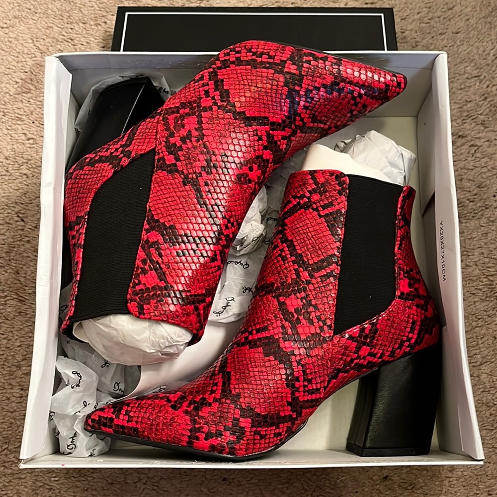 She’s Feisty Booties Qupid Brand size 6.5